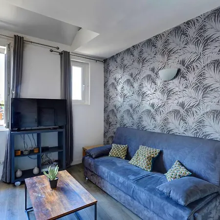 Bluestay 135 - Charming Apartment